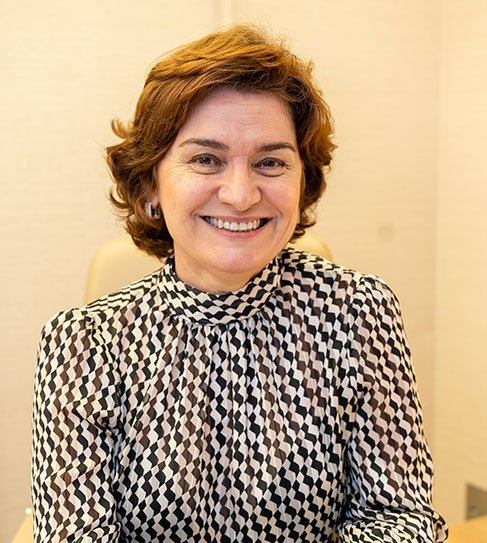 Dra. Claudia Cristina Ferreira Vasconcellos