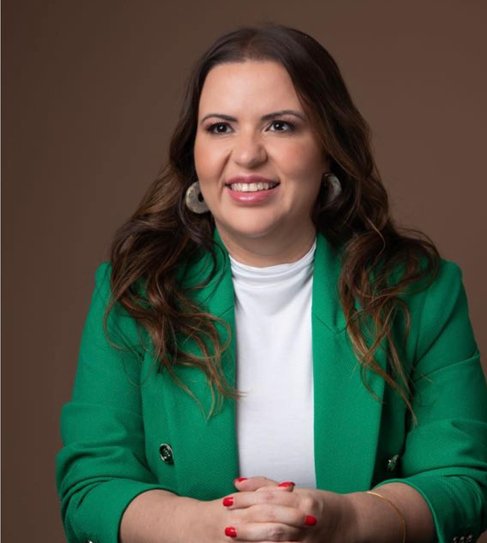 Dra. Cláudia Medeiros Camargo